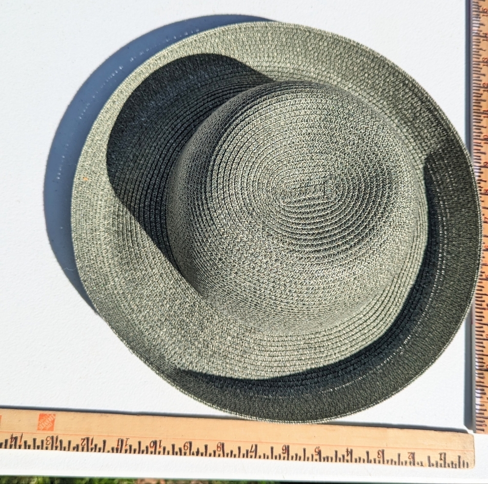 Sage green Betmar New York woven hat EUC - Picture 4 of 6